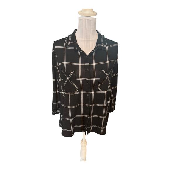 Black & White Plaid Button Down Size M - Picture 1 of 2